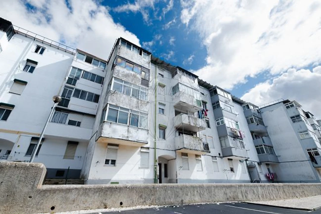Apartamento T1 para Venda em Massamá e Monte Abraão Foto 19
