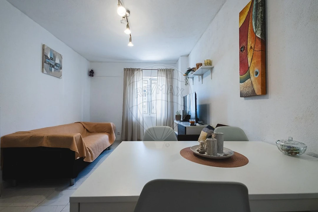 Apartamento T1 para Venda em Massamá e Monte Abraão Foto 5