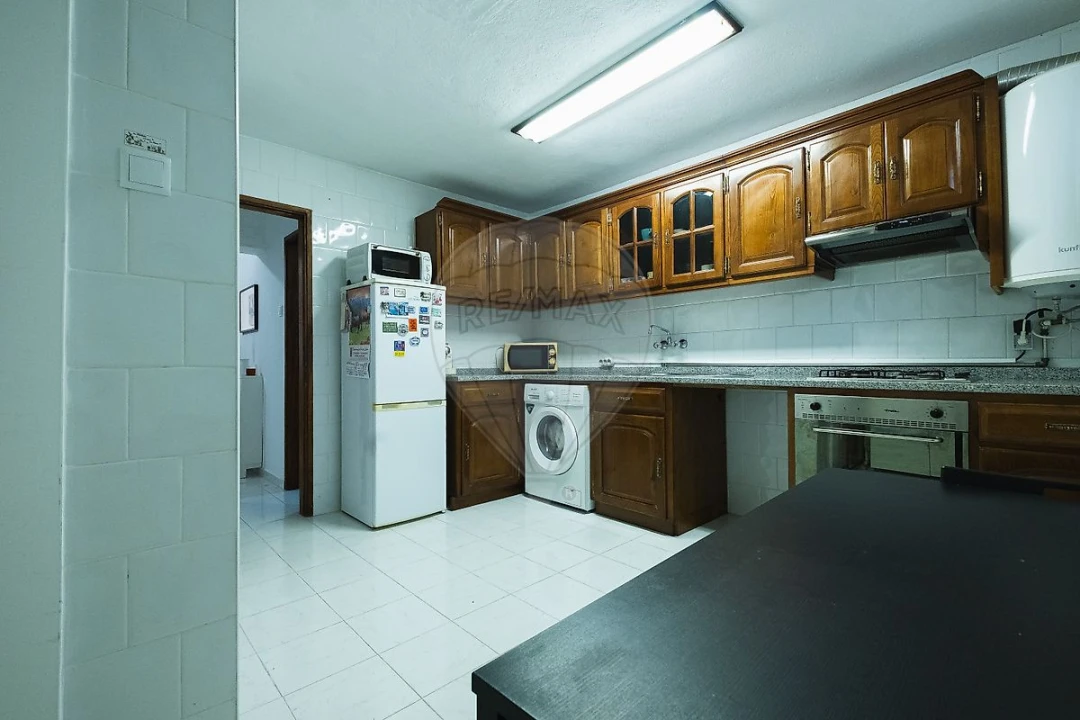 Apartamento T1 para Venda em Massamá e Monte Abraão Foto 9