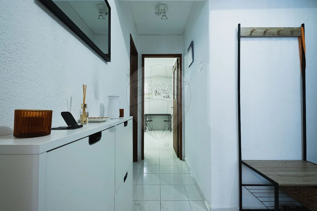 Apartamento T1 para Venda em Massamá e Monte Abraão Foto 17