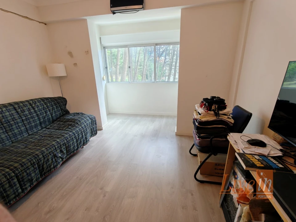 Apartamento T1 para Venda em Rio de Mouro Foto 6