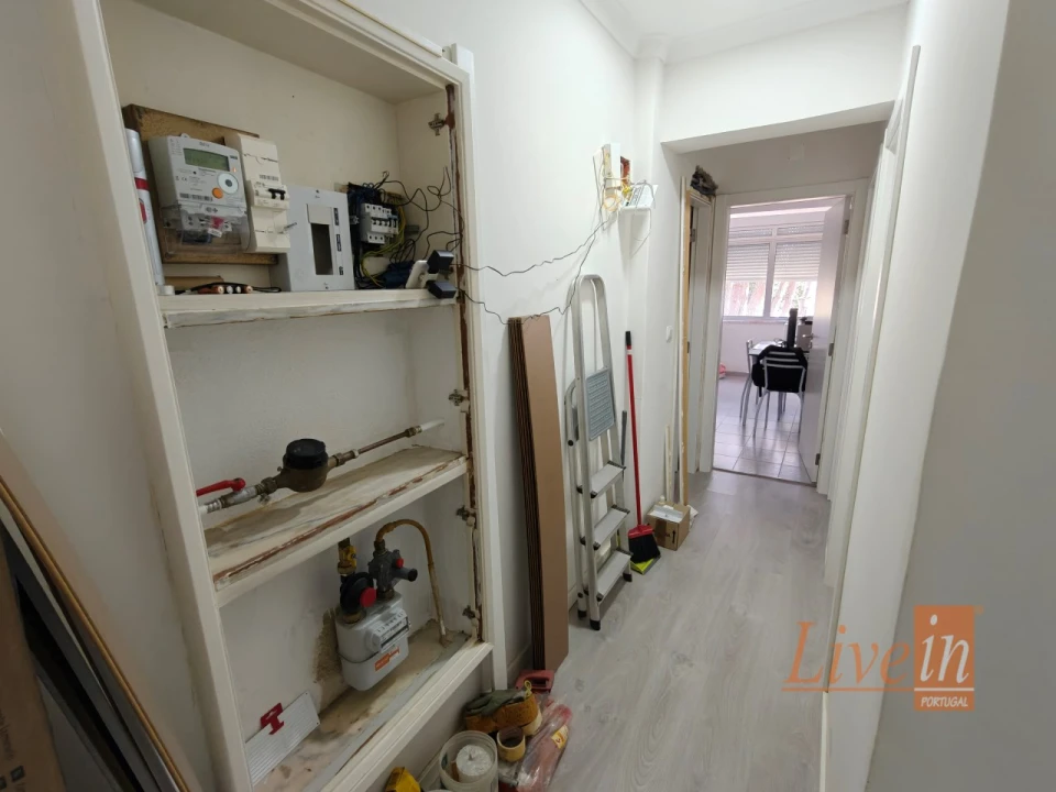 Apartamento T1 para Venda em Rio de Mouro Foto 11