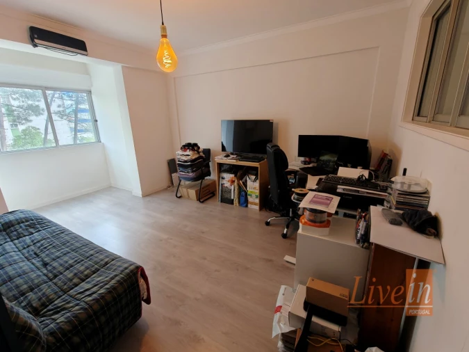 Apartamento T1 para Venda em Rio de Mouro Foto 5