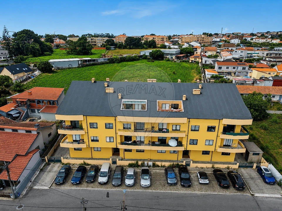 Apartamento T2 para Venda em Canidelo Foto 2