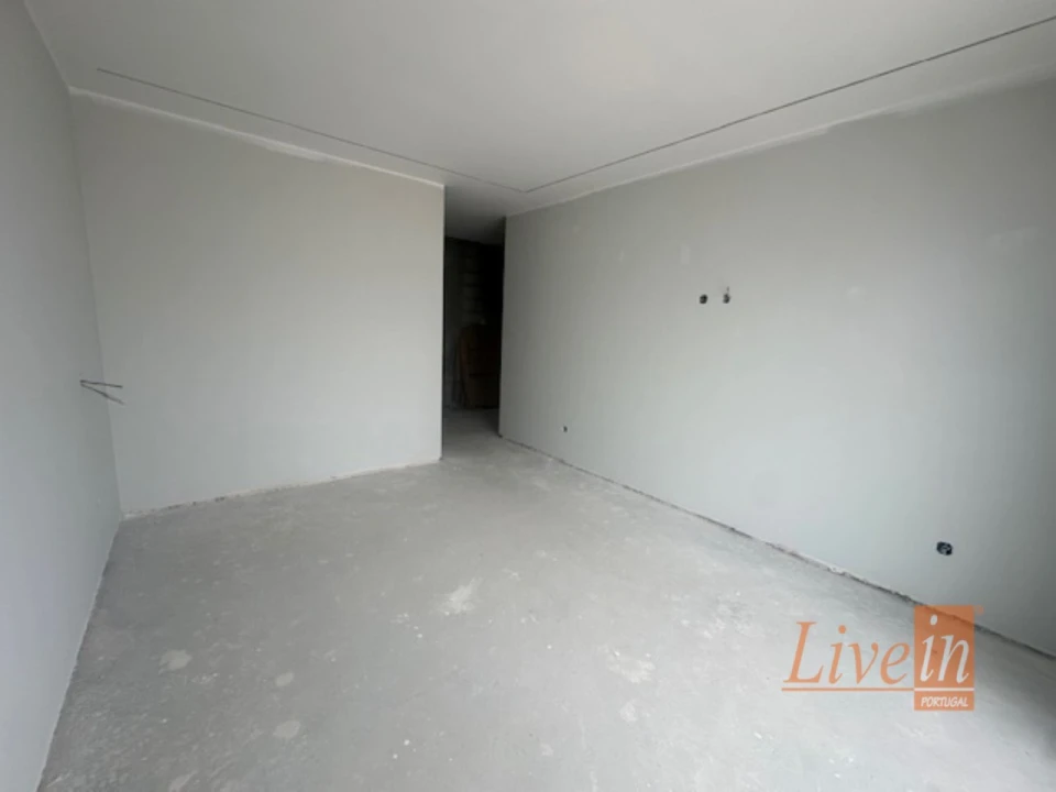 Moradia T3 para Venda em Silveira Foto 21
