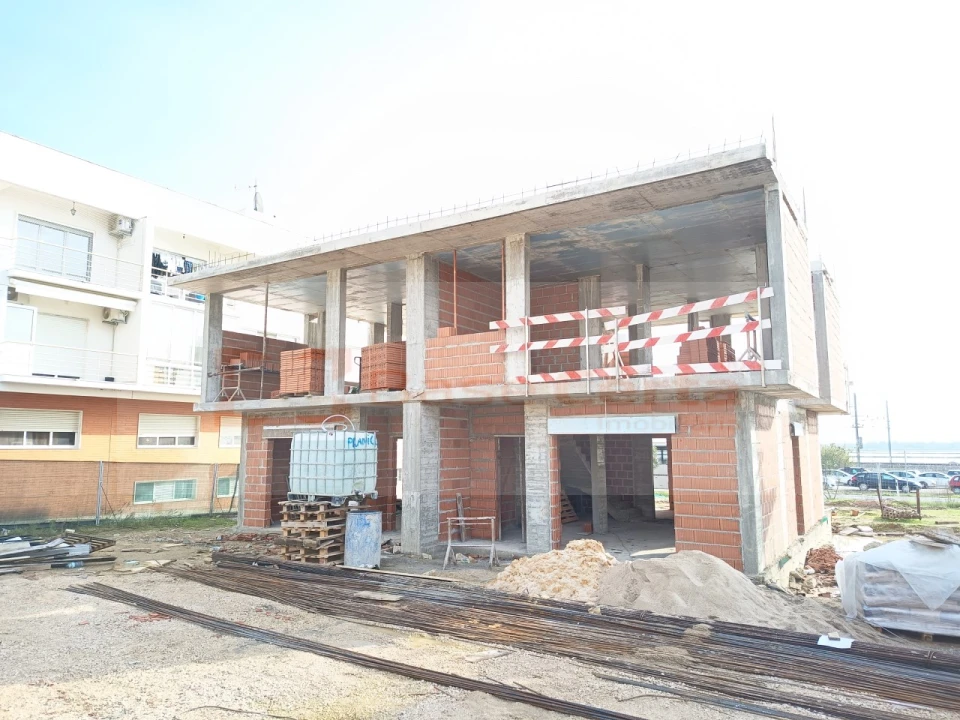 Moradia T3 para Venda em Azambuja Foto 8