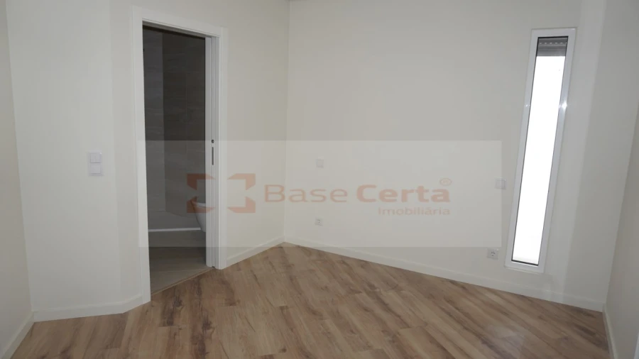 Apartamento T2 para Venda em Santa Clara Foto 19