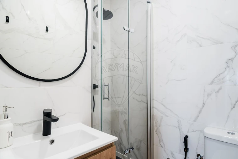 Apartamento T4 para Venda em Alvalade Foto 8
