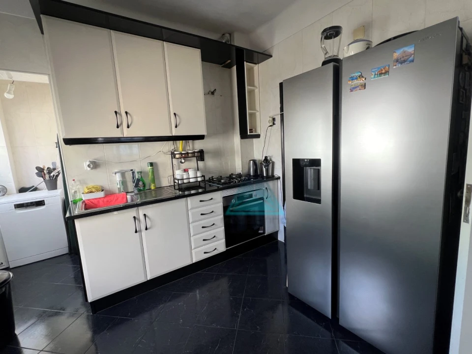 Apartamento T3 para Venda em Amora Foto 1