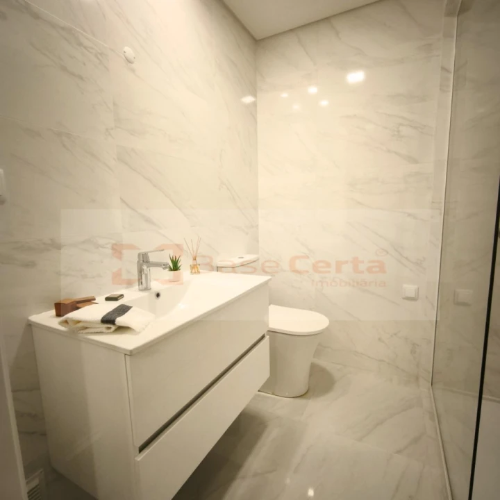 Apartamento T3 para Venda em Benfica Foto 10