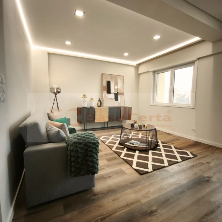 Apartamento T3 para Venda em Benfica Foto 14