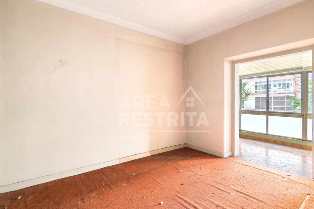 Apartamento T2 para Venda em Almada, Cova da Piedade, Pragal e Cacilhas Foto 2
