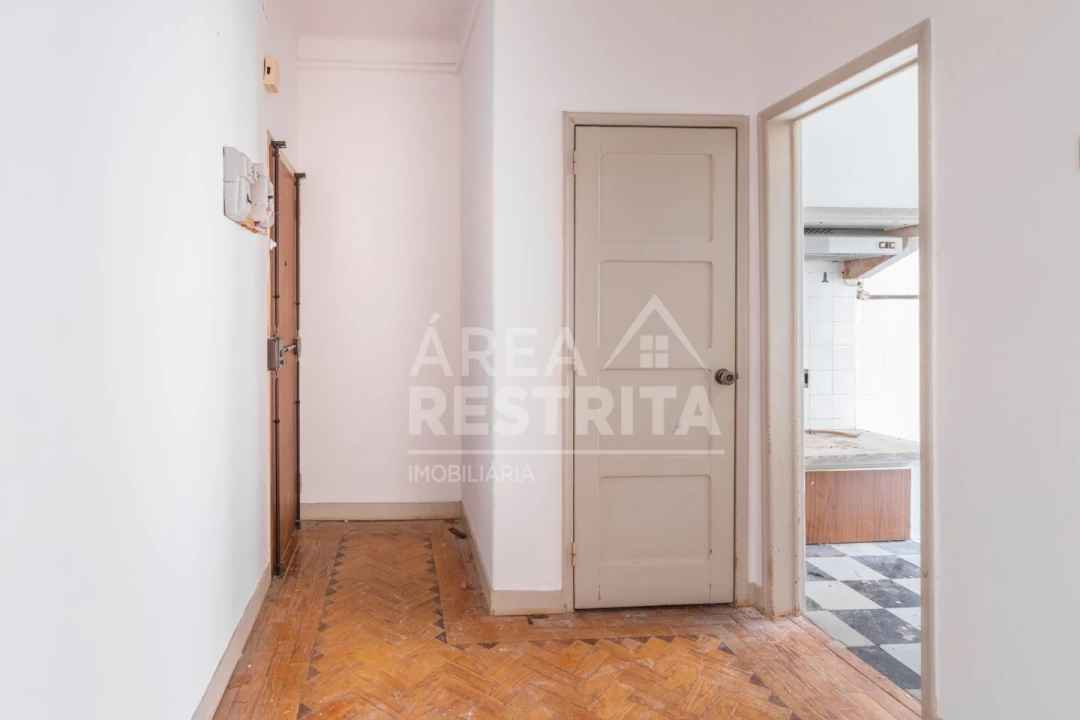 Apartamento T2 para Venda em Almada, Cova da Piedade, Pragal e Cacilhas Foto 9