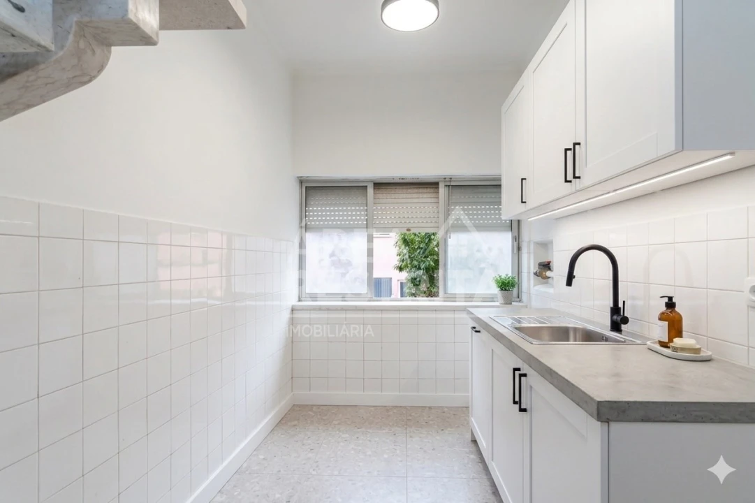 Apartamento T2 para Venda em Almada, Cova da Piedade, Pragal e Cacilhas Foto 16
