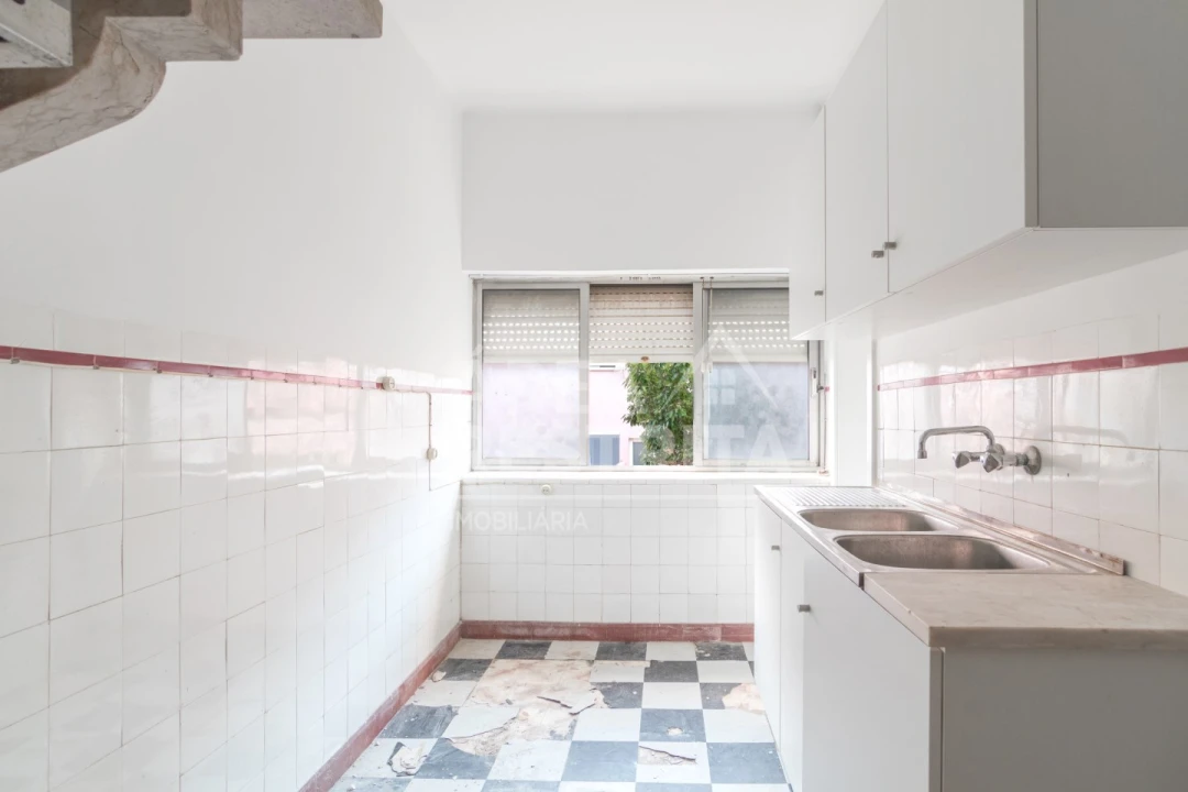 Apartamento T2 para Venda em Almada, Cova da Piedade, Pragal e Cacilhas Foto 17