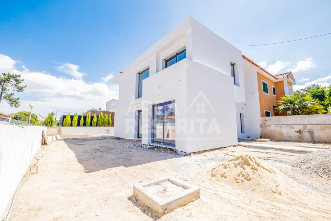 Moradia T4 para Venda em Charneca de Caparica e Sobreda Foto 6