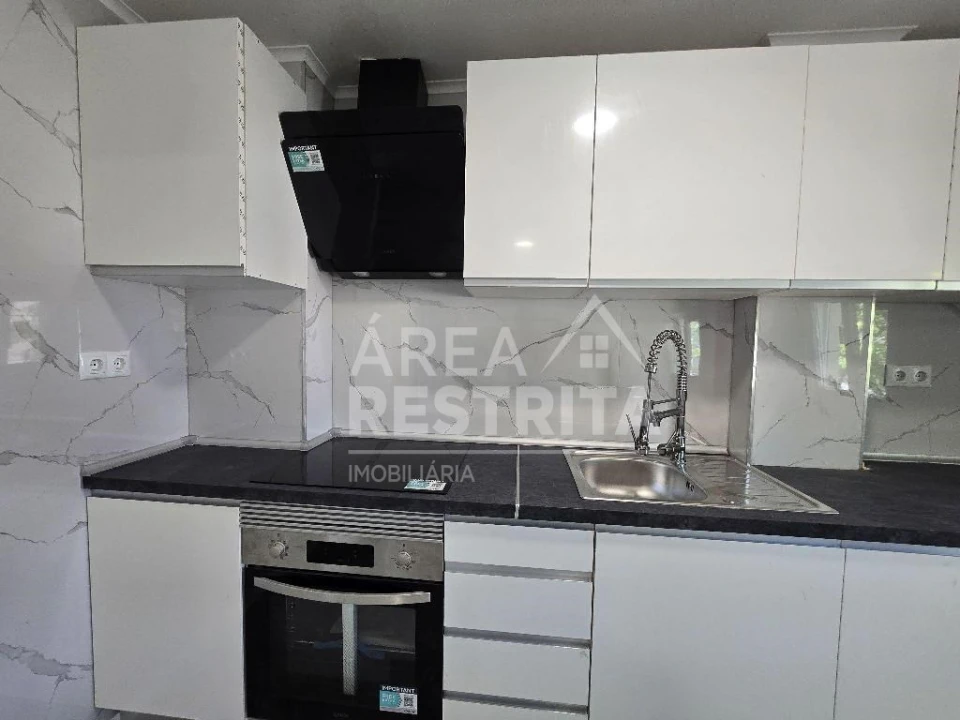 Apartamento T3 para Venda em Laranjeiro e Feijó Foto 5