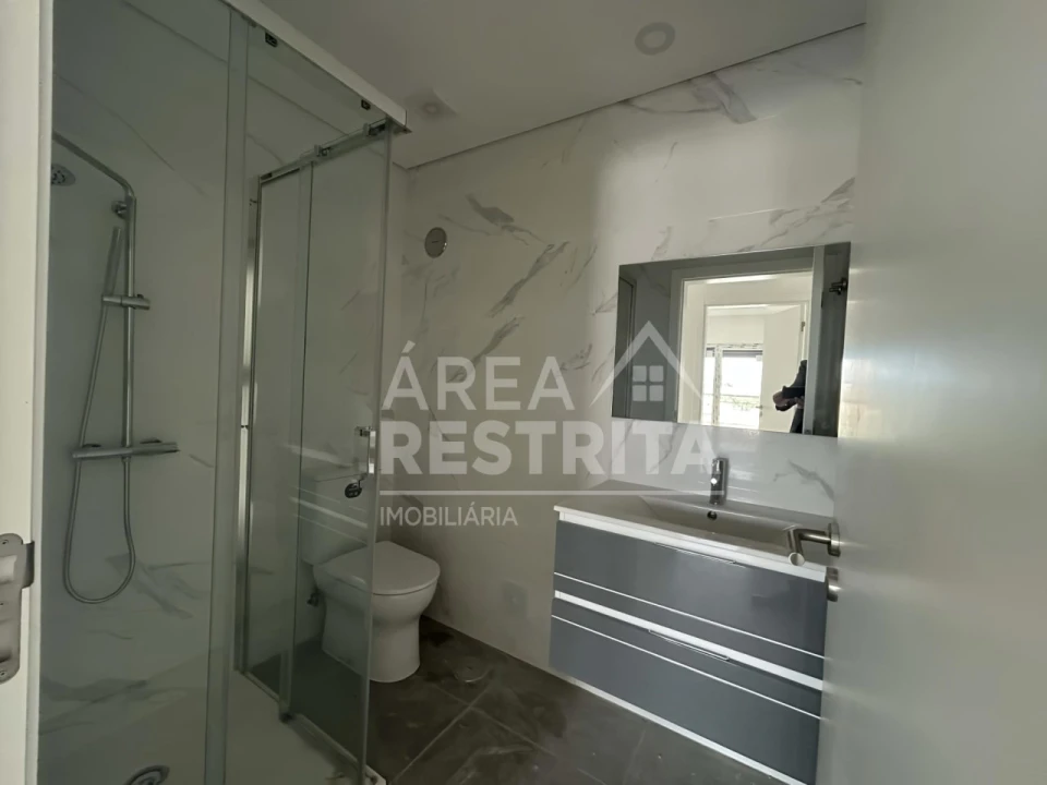 Apartamento T3 para Venda em Seixal, Arrentela e Aldeia de Paio Pires Foto 18