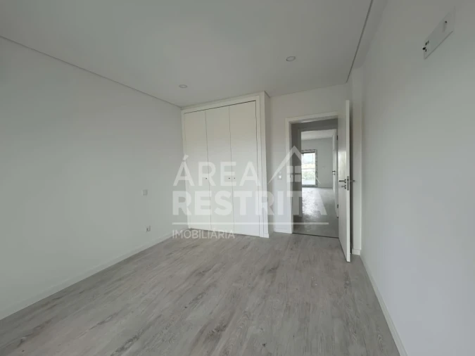 Apartamento T3 para Venda em Seixal, Arrentela e Aldeia de Paio Pires Foto 16