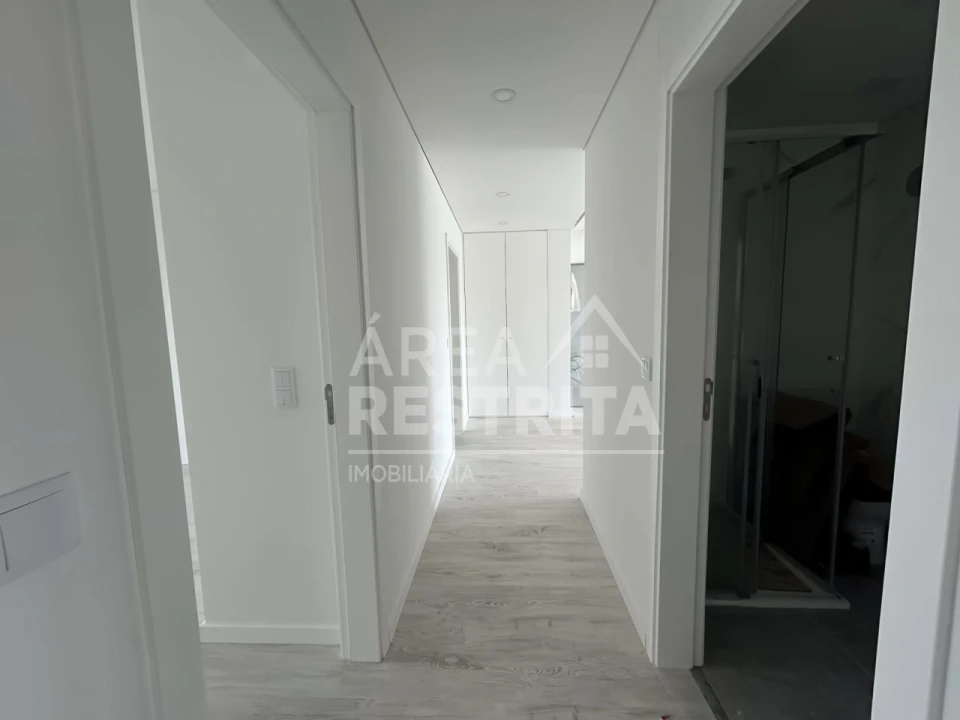 Apartamento T2 para Venda em Seixal, Arrentela e Aldeia de Paio Pires Foto 7
