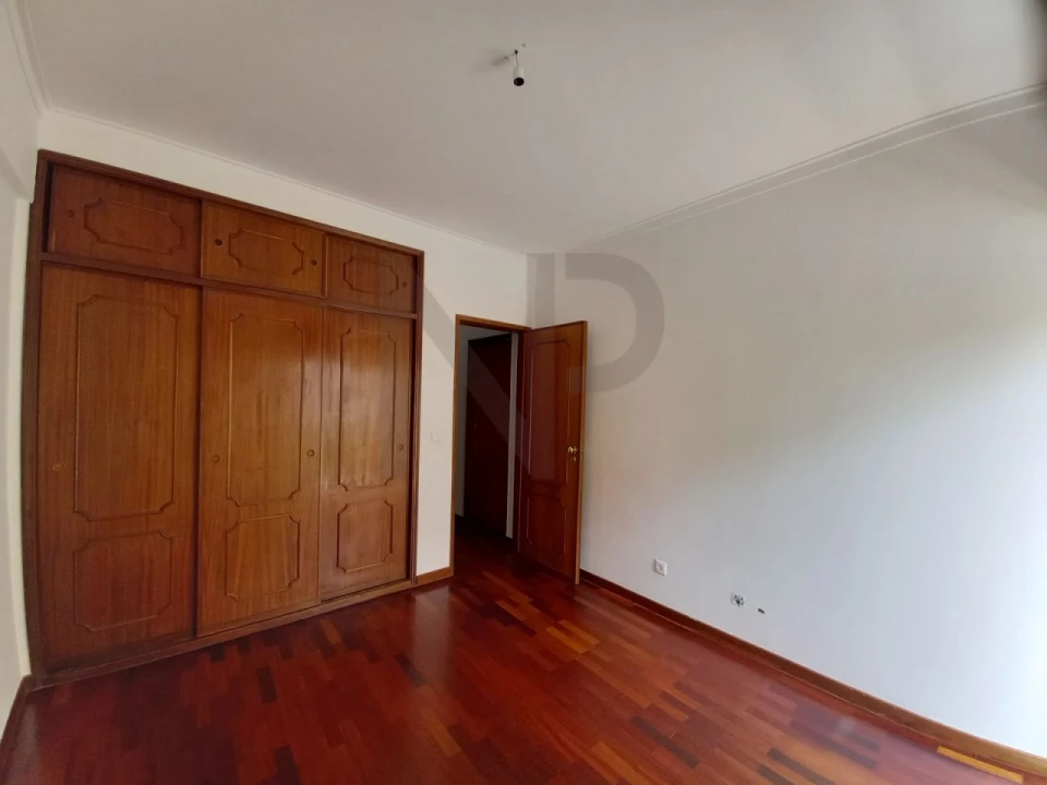 Apartamento T2 para Arrendamento em Carnaxide e Queijas Foto 19