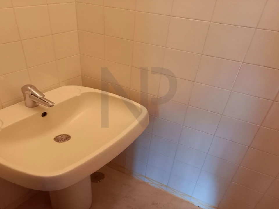 Apartamento T2 para Arrendamento em Carnaxide e Queijas Foto 24