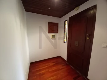 Apartamento T2 para Arrendamento em Carnaxide e Queijas