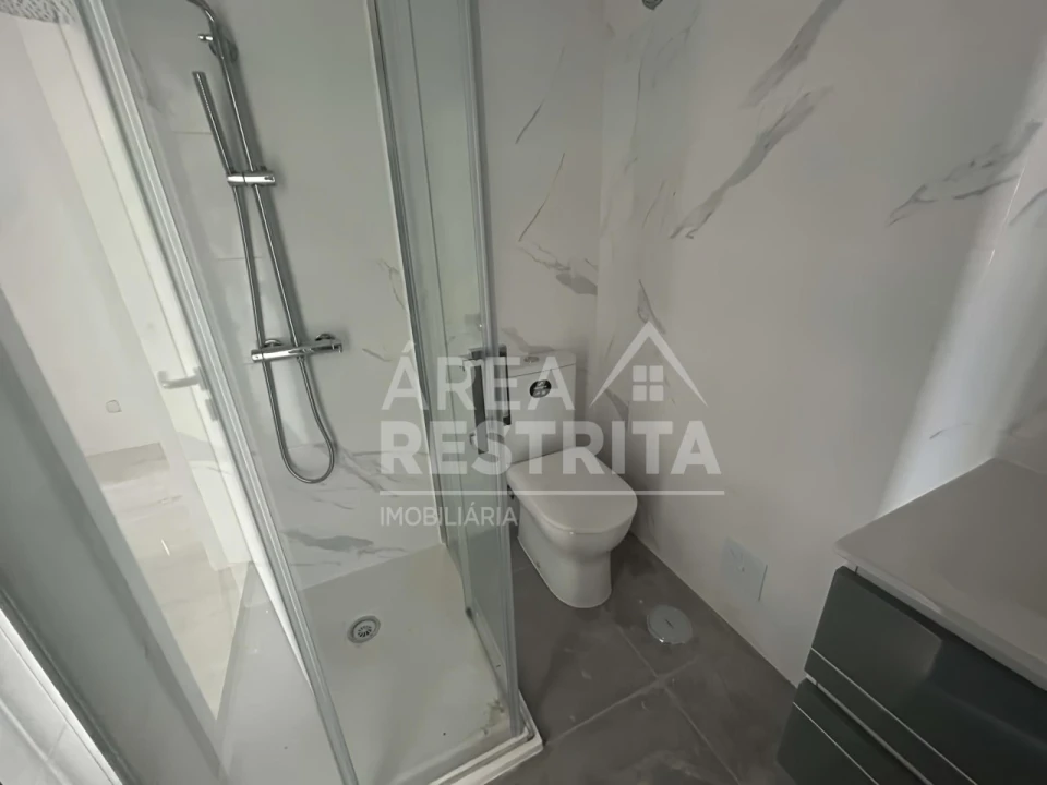 Apartamento T1 para Venda em Seixal, Arrentela e Aldeia de Paio Pires Foto 5