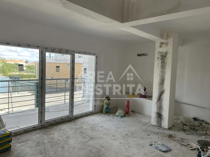Apartamento T1 para Venda em Seixal, Arrentela e Aldeia de Paio Pires Foto 3