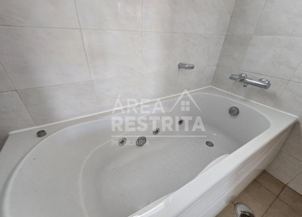 Moradia T5 para Venda em Laranjeiro e Feijó Foto 31