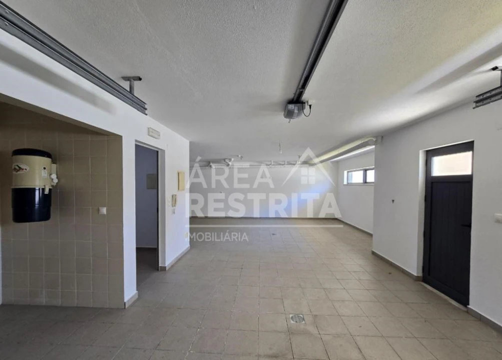 Moradia T5 para Venda em Laranjeiro e Feijó Foto 40