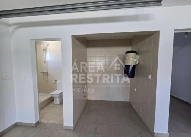 Moradia T5 para Venda em Laranjeiro e Feijó