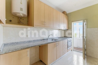 Moradia T3 para Venda em Santa Marinha e São Pedro da Afurada