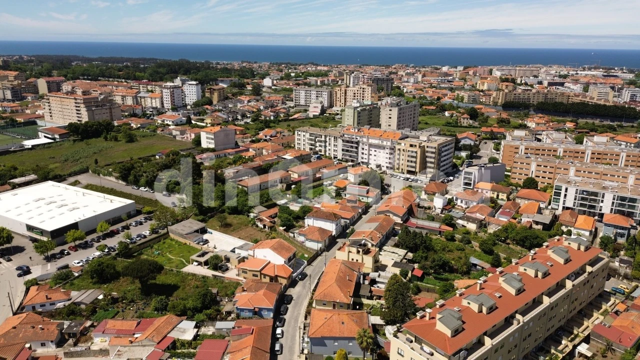 Moradia T2 para Venda em Santa Marinha e São Pedro da Afurada Foto 4
