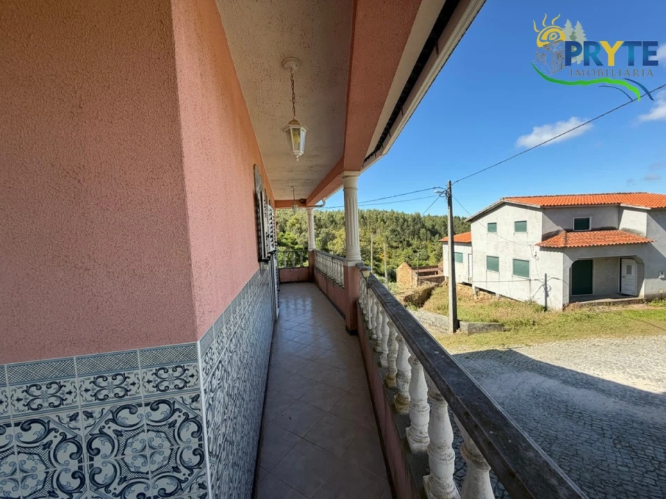 Moradia T2 para Venda em Troviscal Foto 36