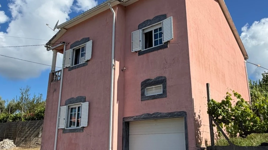 Moradia T2 para Venda em Troviscal