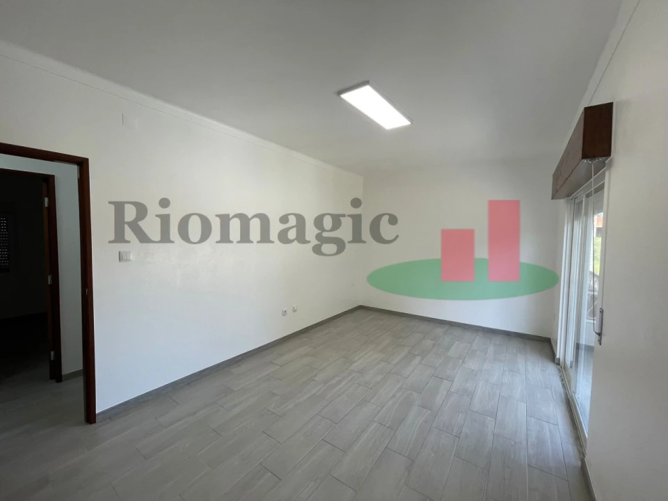 Moradia T2 para Venda em Rio Maior Foto 8