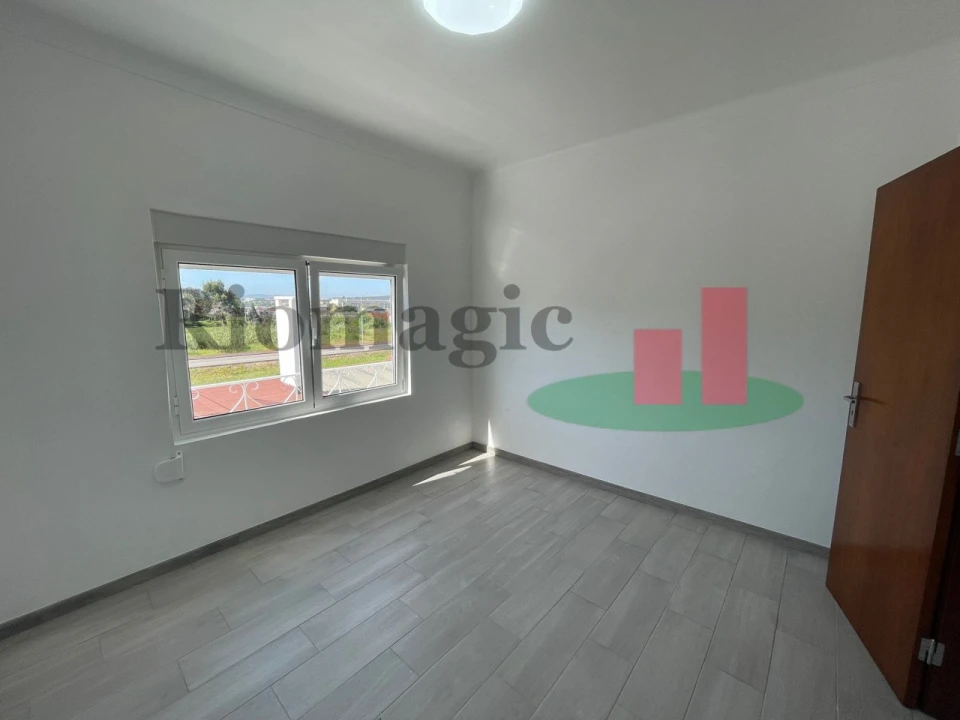 Moradia T2 para Venda em Rio Maior Foto 12