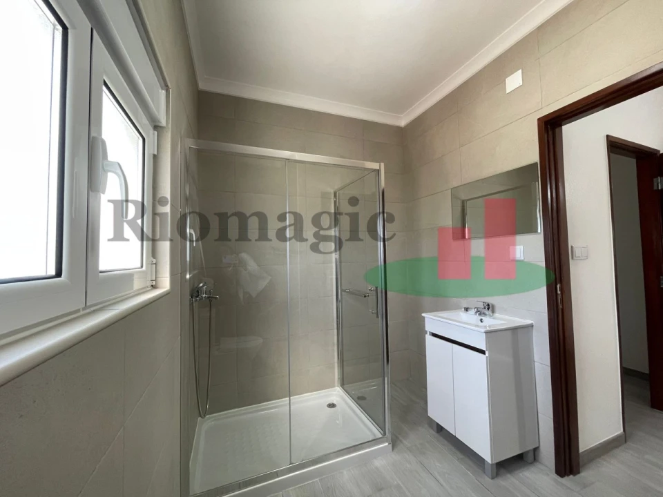 Moradia T2 para Venda em Rio Maior Foto 18