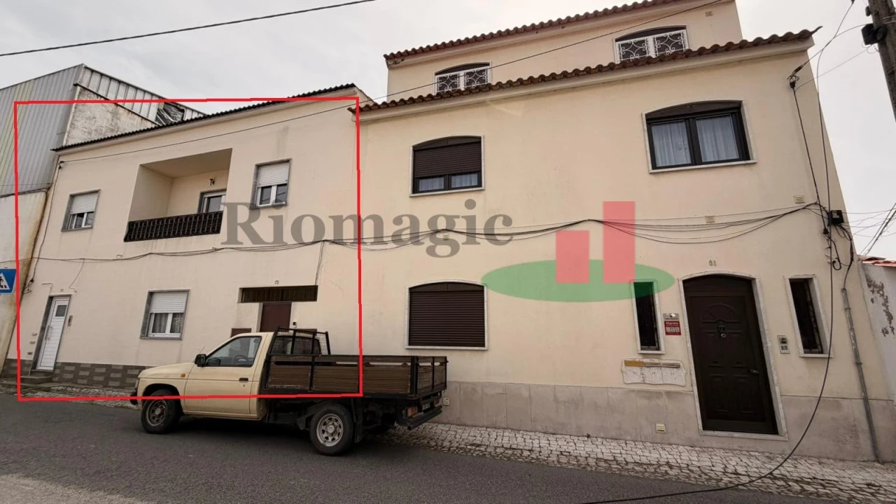 Moradia T6 para Venda em Alcanena e Vila Moreira Foto 1