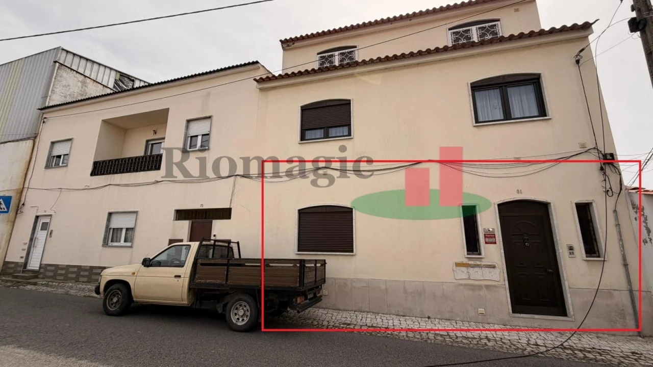 Apartamento T2 para Venda em Alcanena e Vila Moreira Foto 1