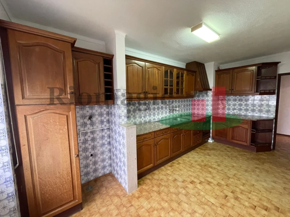 Apartamento T3 para Venda em Rio Maior Foto 4