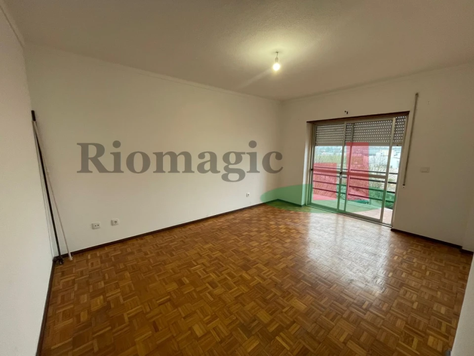 Apartamento T3 para Venda em Rio Maior Foto 6