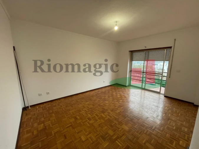 Apartamento T3 para Venda em Rio Maior Foto 6
