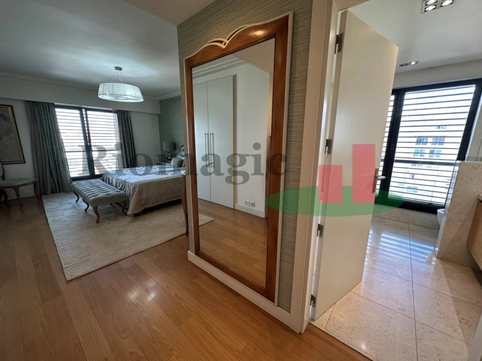 Apartamento T3 para Arrendamento em Benfica Foto 16