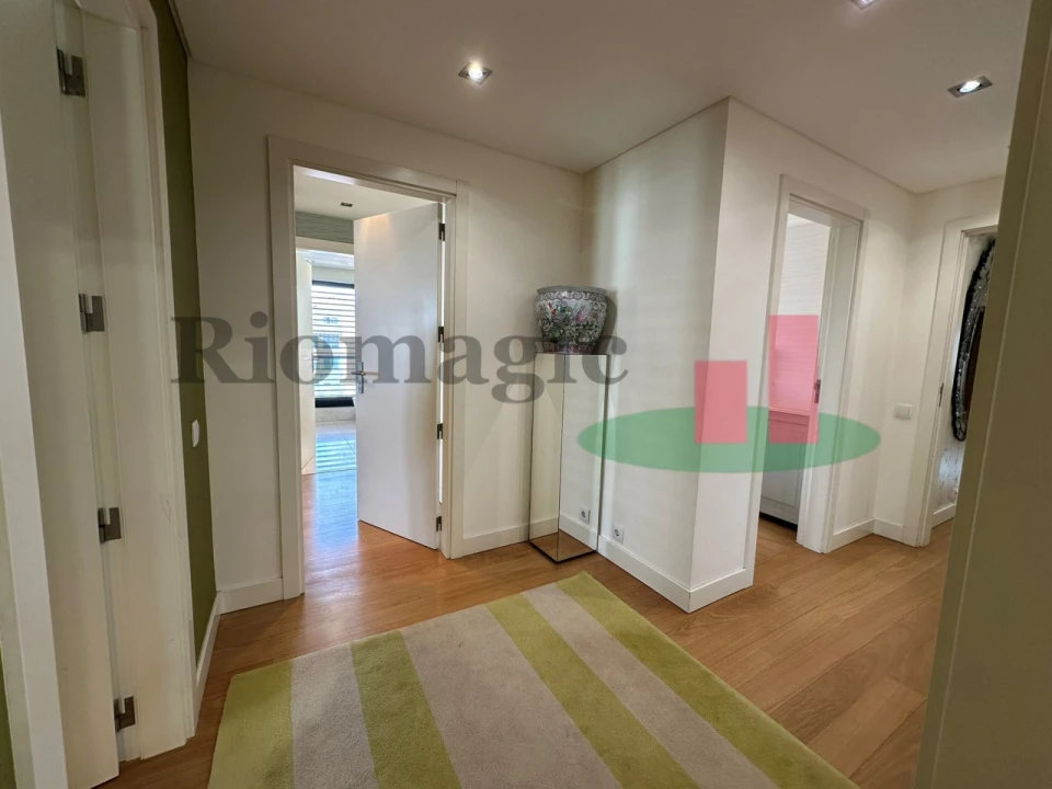Apartamento T3 para Arrendamento em Benfica Foto 19