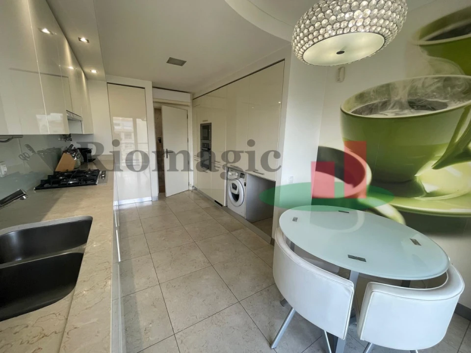 Apartamento T3 para Arrendamento em Benfica Foto 10