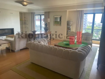 Apartamento T3 para Arrendamento em Benfica