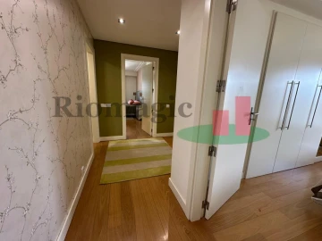 Apartamento T3 para Arrendamento em Benfica