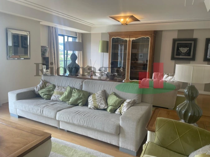 Apartamento T3 para Arrendamento em Benfica Foto 3